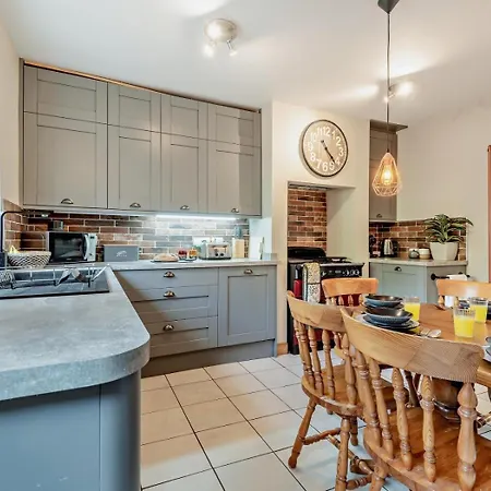 Nyaraló 4 Bed In Oc-92181
