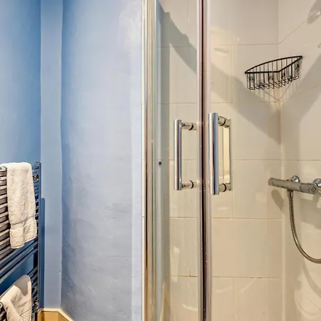 4 Bed In Oc-92181 * קוקרמאות'